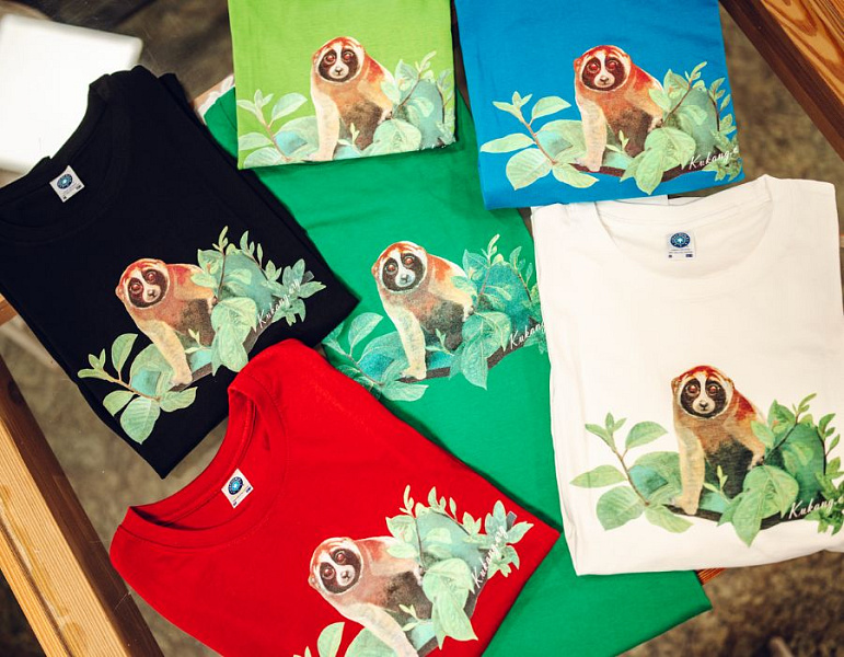 Bílé pánské tričko